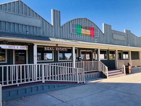 Retail space for Sale at 106 S 9th St in Williams