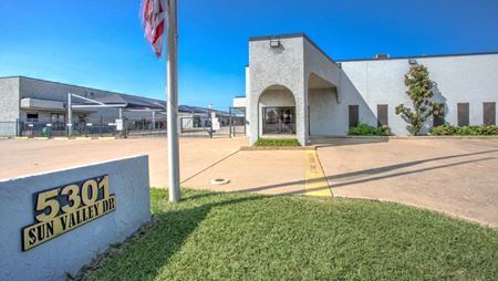 Photo of commercial space at 5301 Sun Valley Dr in Fort Worth