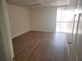 Executive Office Suites for Lease at The Blackstone Building (Internet Included)
