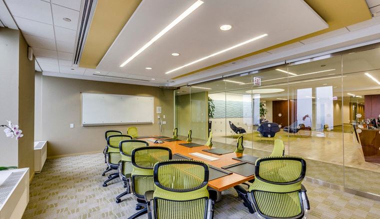 Carr Workplaces - AON Center Chicago
