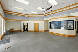 110 W Leffel Ln, Springfield, OH 45506-3522