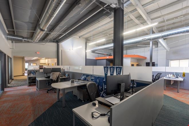 One Ten Q Business Center