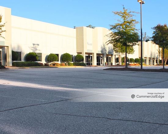 Newpoint Commons - 2160 Breckinridge Blvd
