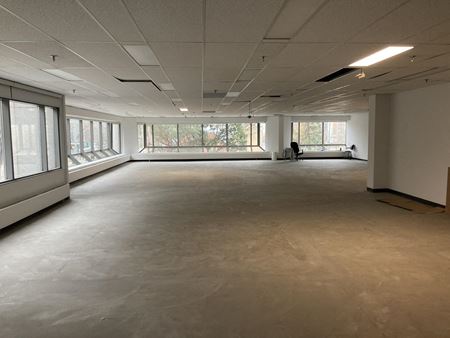 325      Space Photo Gallery 1