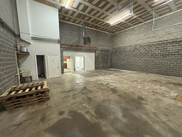 Office/Flex Space