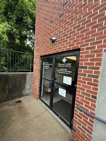 Photo of commercial space at 851 Main Street in Warren