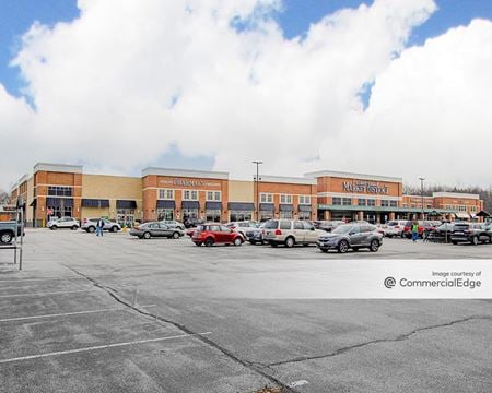 Photo of commercial space at 15919 Pearl Road in Strongsville