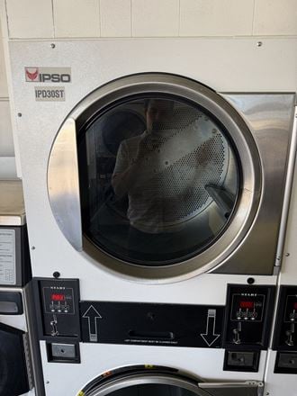 Washbrite Laundromat - 901 San Pedro Dr SE