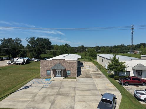 ±4,825 SF Industrial Facility For Sublease