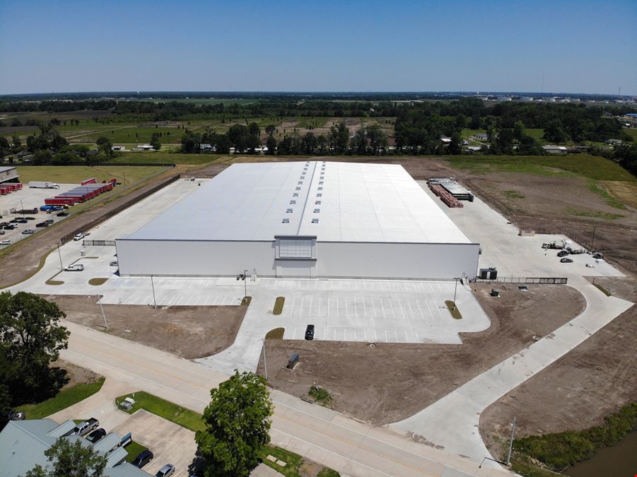 250,000 SF Cross Dock Distribution Facility