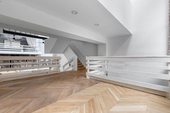 54 Crosby St