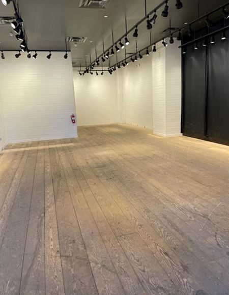 1134     Space Photo Gallery 2