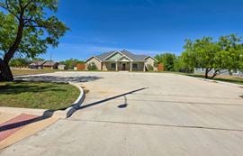 2426 LINCOLN DR 