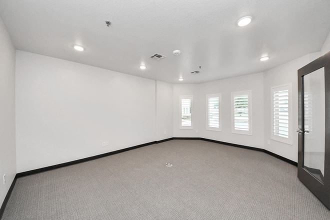 Premier Sugar Land  Office Condo For Sale and/or For Lease