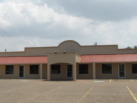 Office space for Rent at 503 W Bus Highway 83 in Donna