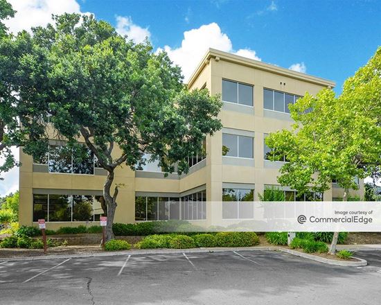 Fairfield West Plaza - 1411 Oliver Road