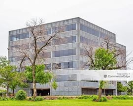 1700 Higgins Centre