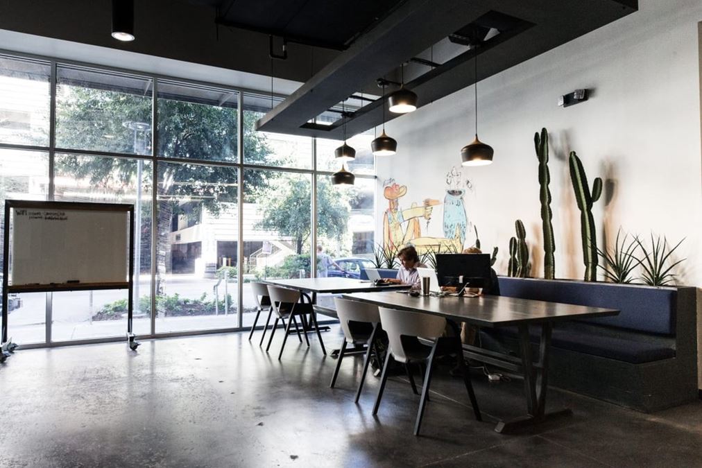 Common Desk - Fort Worth
