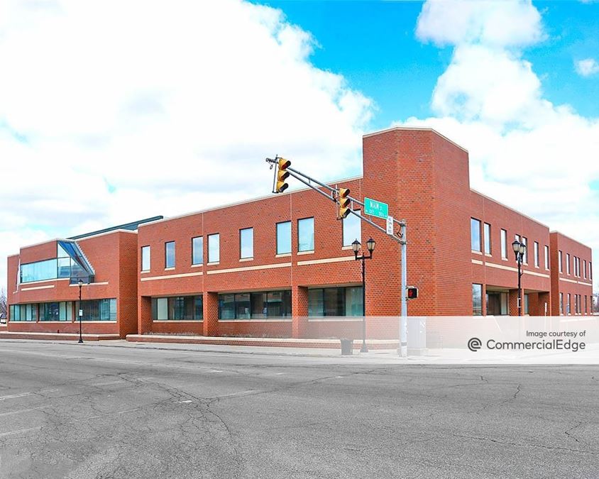 100 Lincolnway West, Mishawaka, IN Office Building