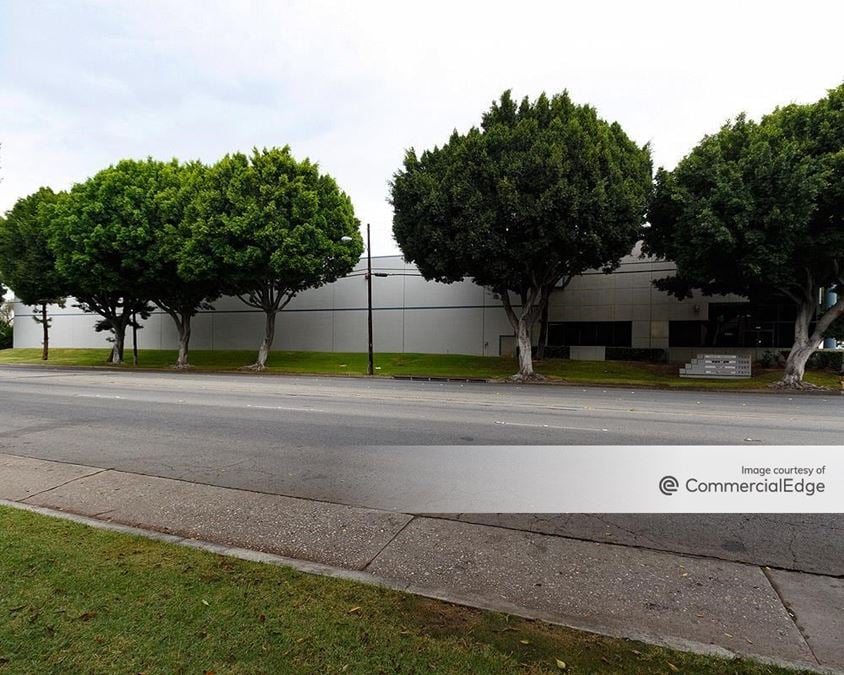 7261 East Slauson Avenue, Commerce - Industrial Space For Lease