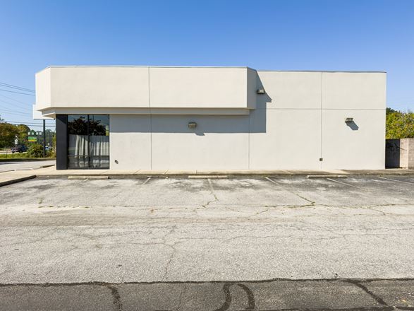 1651 Gordon Hwy