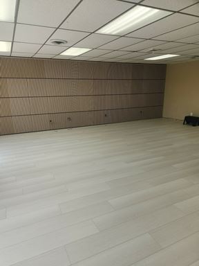 1711 W Livernois Rd, Troy Office Suite