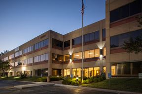 9233 Ward Parkway Building