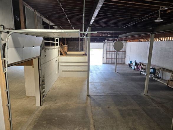 9170 Transit Rd - 14,710+/- SF  RETAIL WAREHOUSE STORAGE