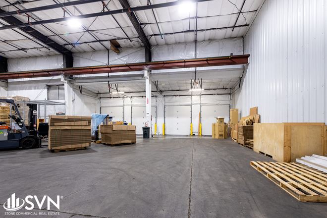 Functional Midsize Industrial Space For Sublease - 34,163 SF