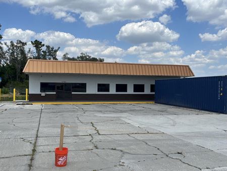 Retail space for Sale at 2790 N Tamiami Trl in North Fort Myers