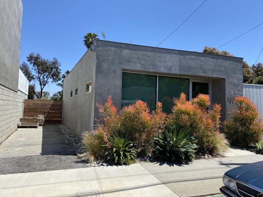 1632 Aviation Blvd