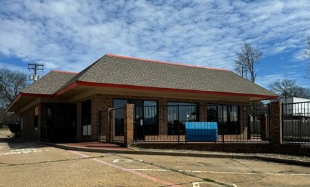 Photo of commercial space at 3118 Estes Pkwy in Longview