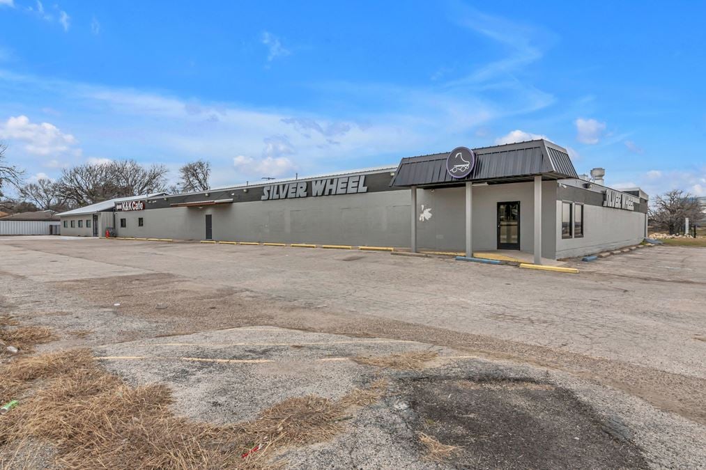 Silver Wheel Skating Center