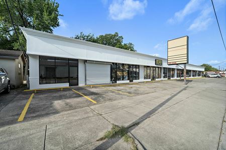 Commercial space for Sale at 6930 Lyons Avenue in Houston