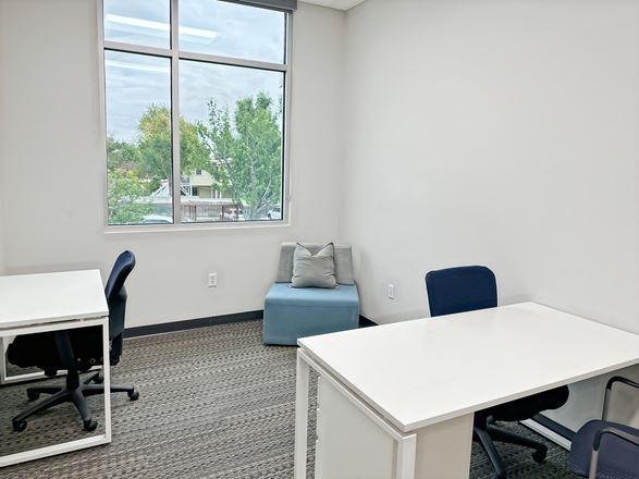 Regus - Ontario - W 6th Street