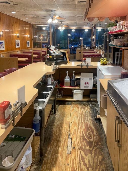 2,000 SF | 7504 13th Avenue | Turnkey Restaurant with Liquor License for Lease