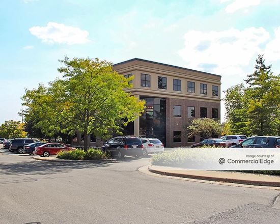 The American Center Business Park - Eastpark One Building