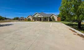2426 LINCOLN DR 