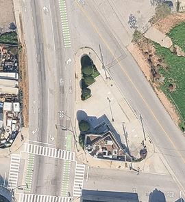NNN - Signalized Single Tenant Retail