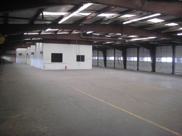 1,000 SF Warehouse/Storage