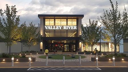Retail space for Rent at Valley River Center in Eugene