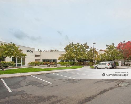Northgate Business Center, Bldg B2