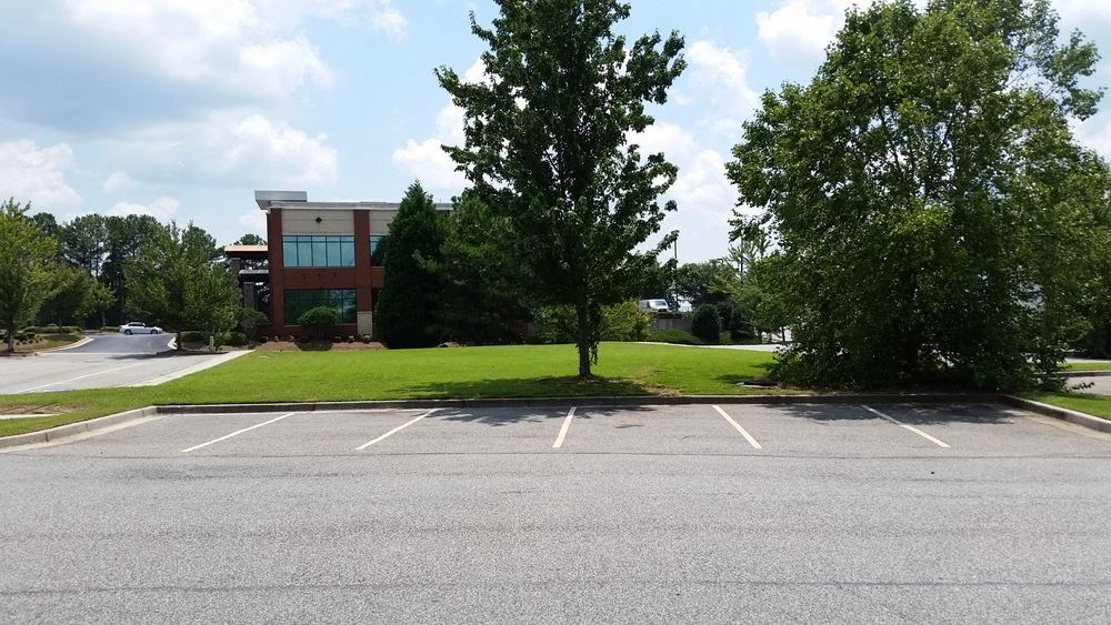 Corner Office Site-Breckenridge Blvd and Executive Dr S