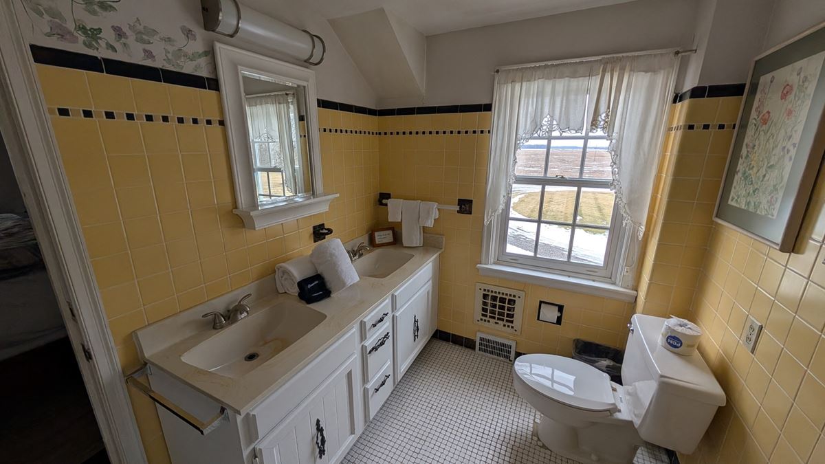 HideAway B&B Inn, LLC