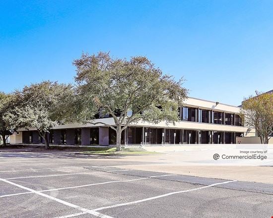 Woodchase Building II
