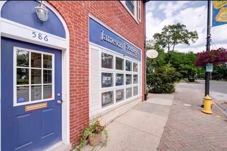 Retail space for Rent at 586 Lincoln Ave in Winnetka
