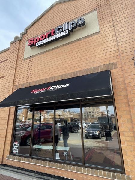 Retail space for Rent at 3 South Evergreen Avenue in Arlington Heights