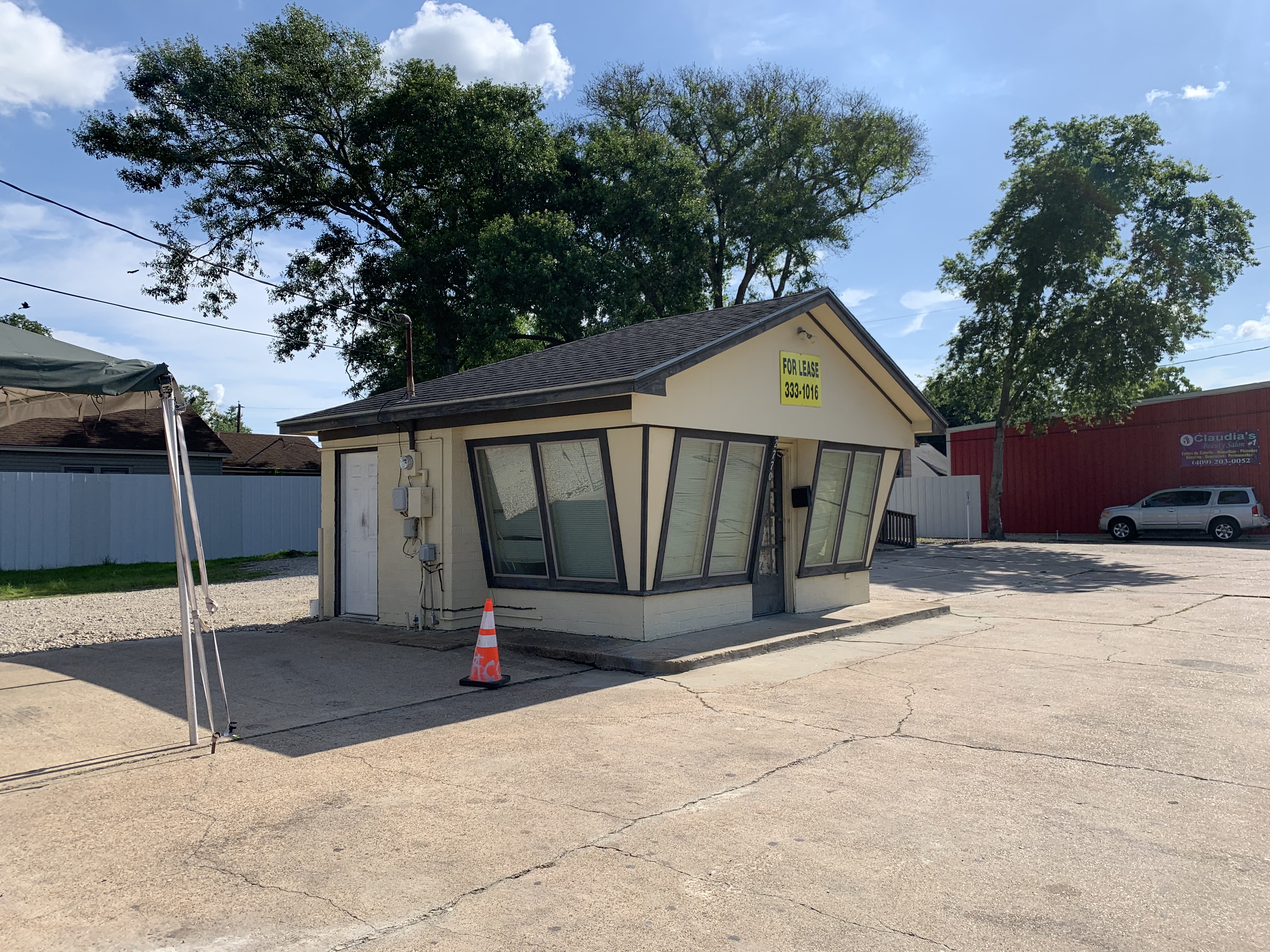 2770 College St, Beaumont, TX | Retail Building