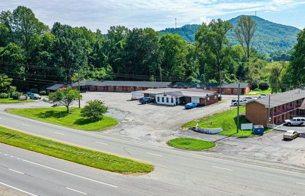 Redwood Motel and Mary's Diner