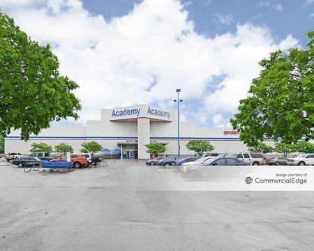 Retail space for Rent at 7513 North Interstate 35 in Austin